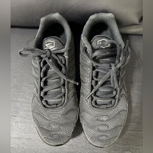 Nike womens black vapor max